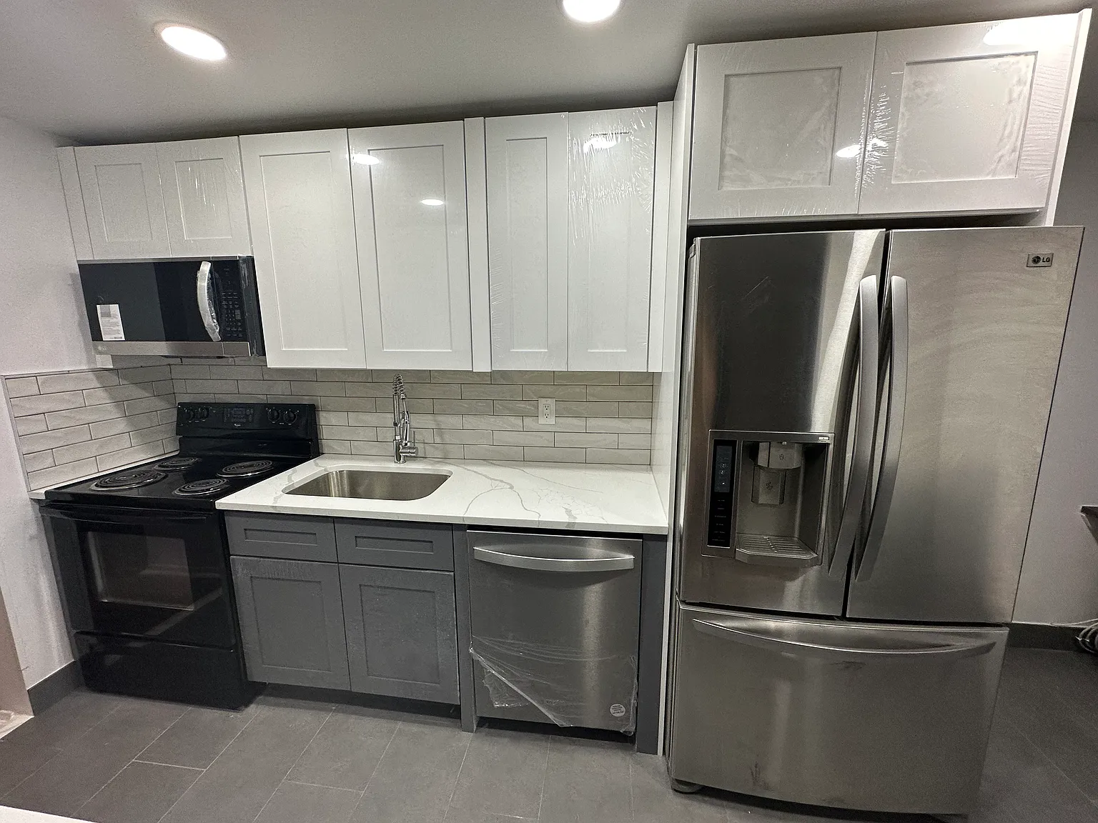 2 bed, 1211 sqft, $3,450 — Photo 3