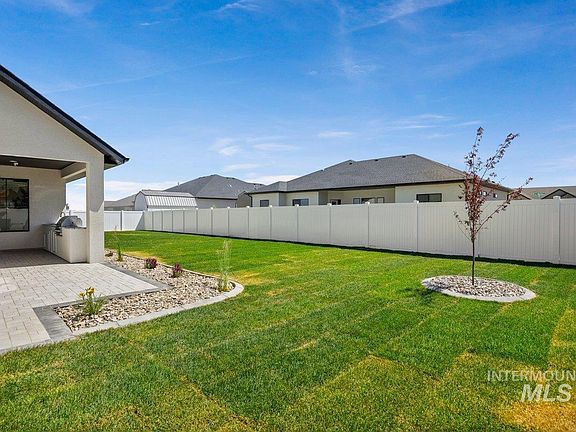3rd image of 532 Half Moon Way