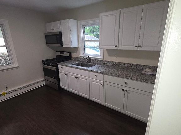 3rd image of 1005 Swarthmore Ave