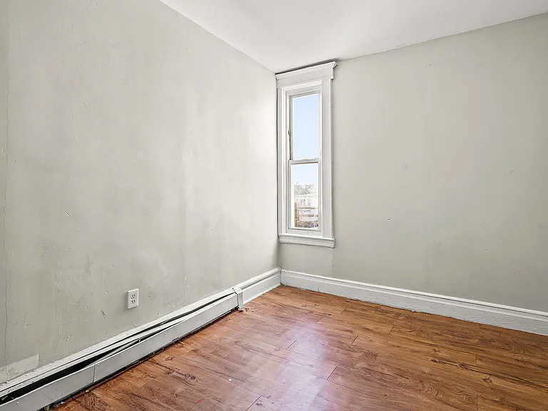 30 Wainwright St #3 — Photo 12