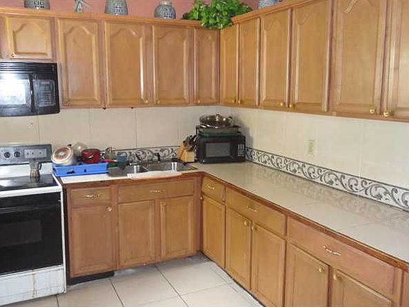 2nd image of 921 Opa Locka Blvd