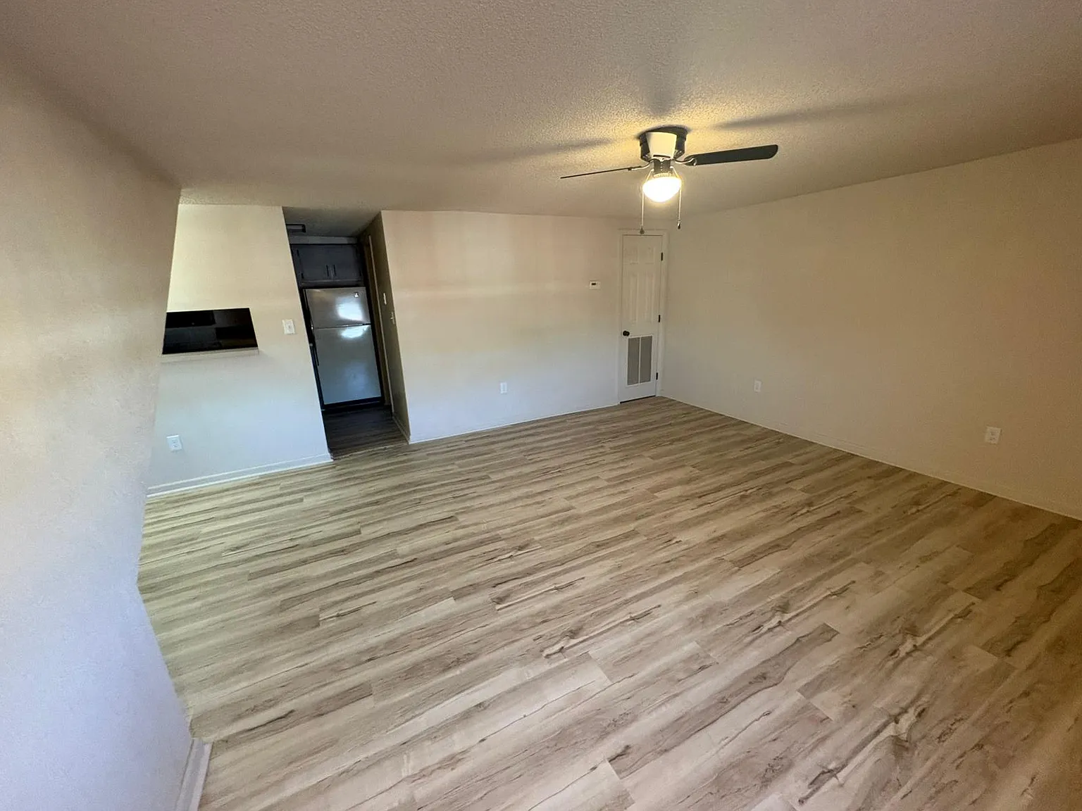 Studio, 575 sqft, $650 — Photo 4