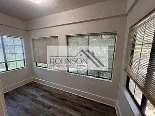 830 N Van Buren St #D — Photo 13