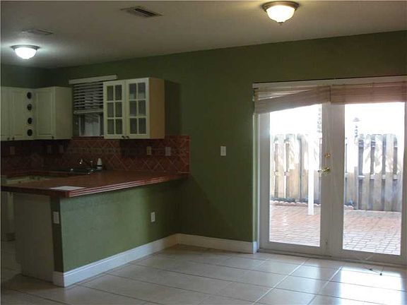 5th image of 8771 NW 107th Ln #8771