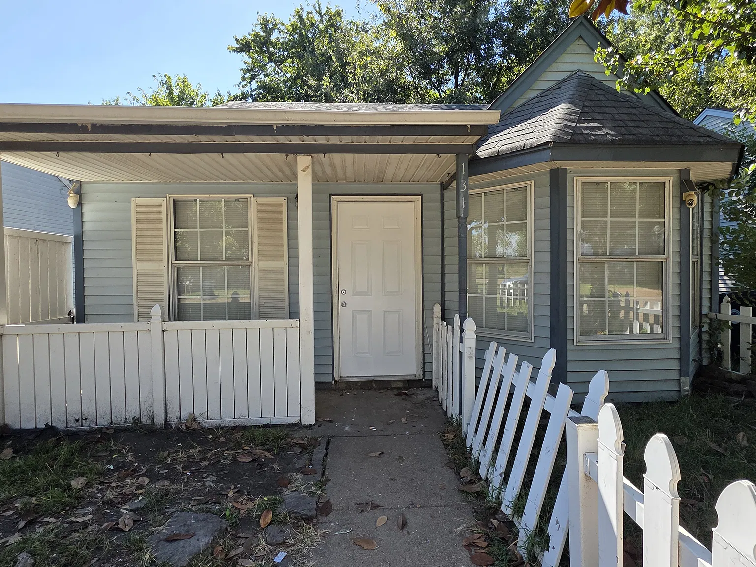 Lovely 3-Bedroom, 1-Bathroom Home! — Photo 2