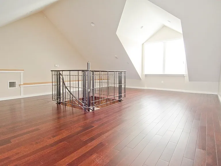 48 Saint Margaret St #48 — Photo 12