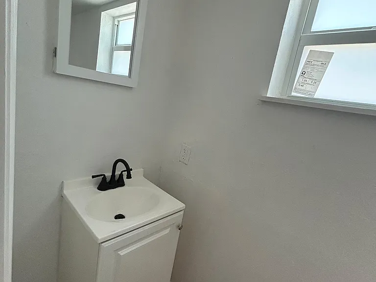 1450 NE 151st St #101 — Photo 9