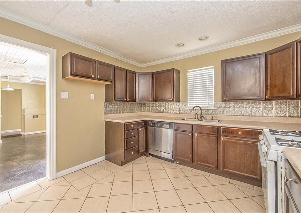 1st image of 3021 Bonita Dr
