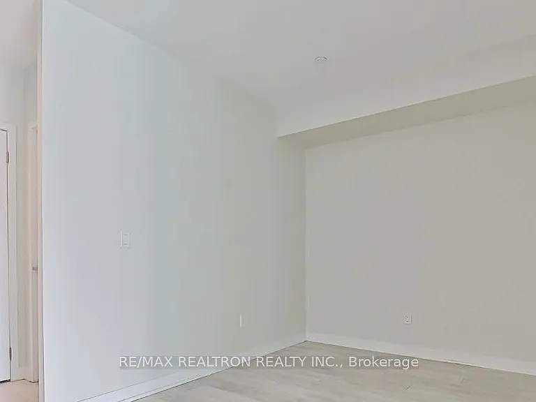 31 Tippett Rd #636 — Photo 13