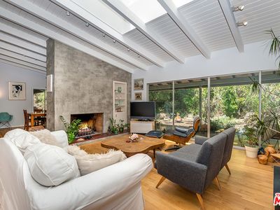 1362 Marinette Rd, Pacific Palisades, CA, 90272