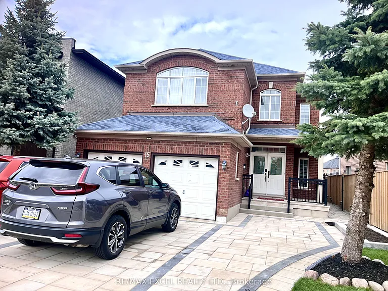 15 Leyburn Ave #BASEMENT — Photo 1