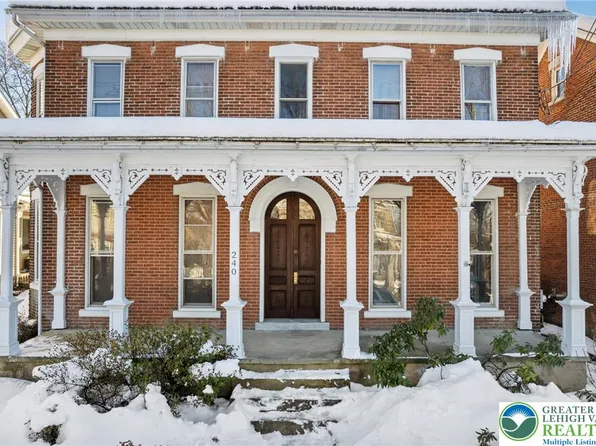 240 Franklin St #2, Alburtis, PA 18011