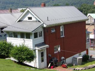 332 Pennsylvania Ave, Renovo, PA 17764