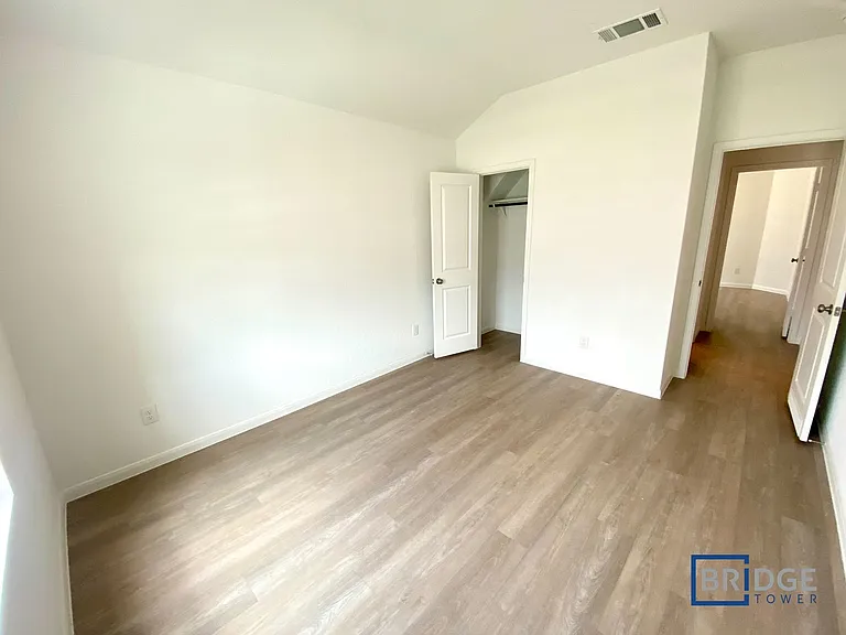 2720 Coral Valley — Photo 11