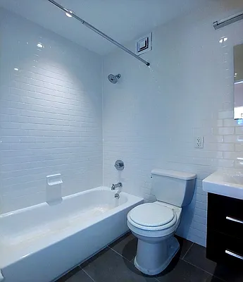 Rented by Moss Realty Company | media 16