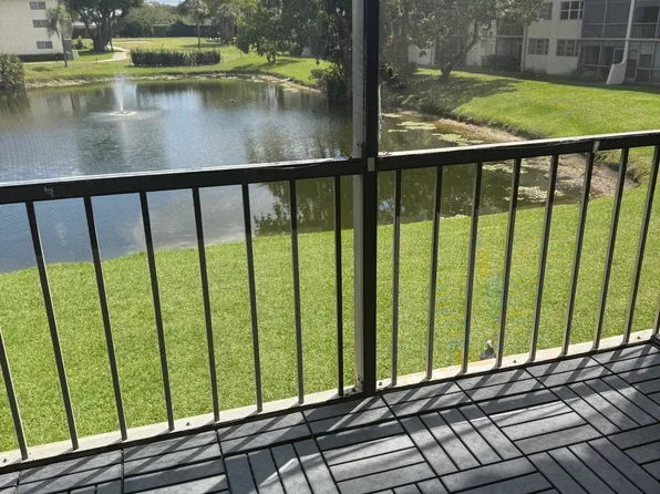 800 S Hollybrook Dr APT 205, Pembroke Pines, FL 33025