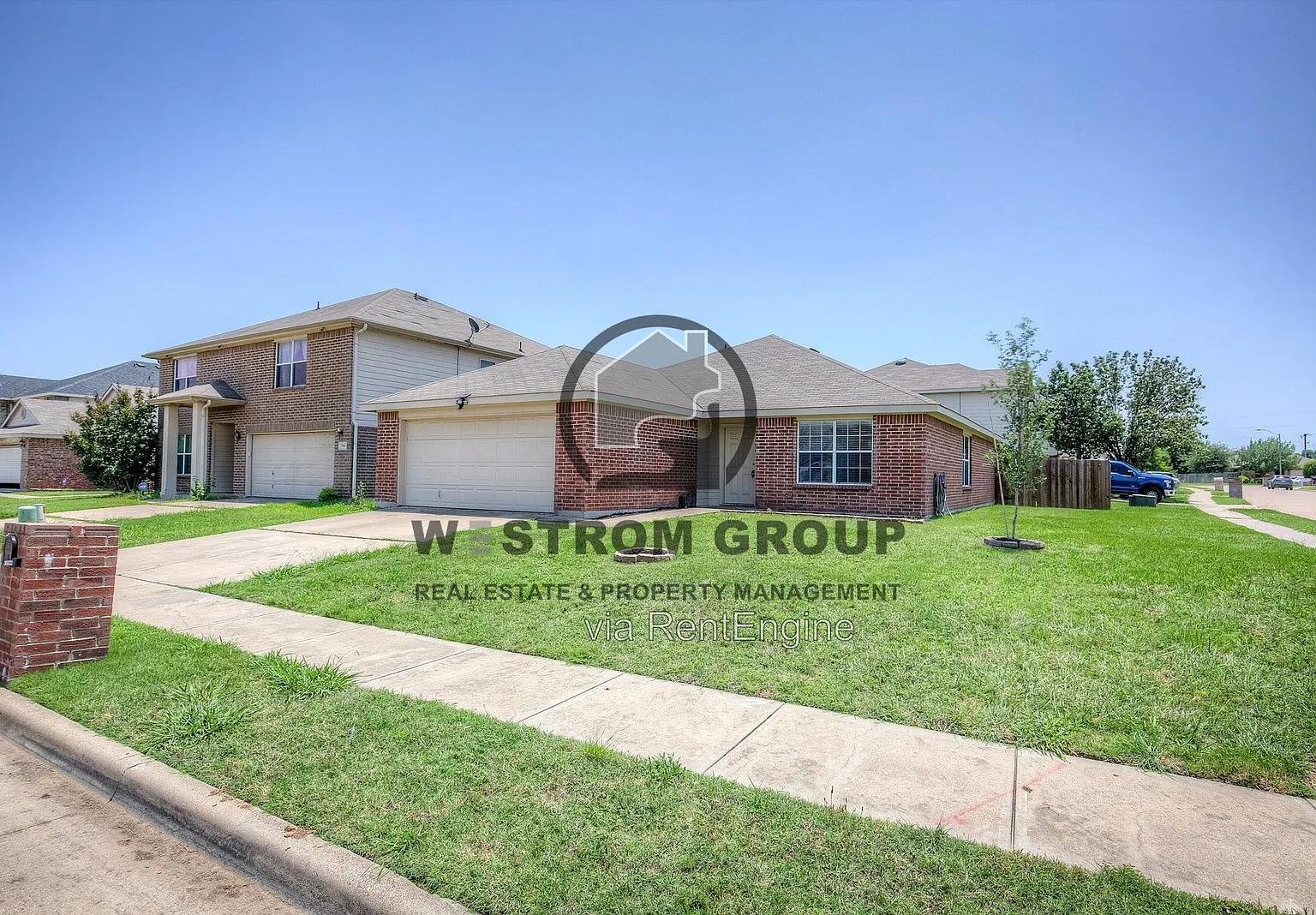 3 bed, 2.0 bath, 1720 sqft, $2,245 — Photo 2