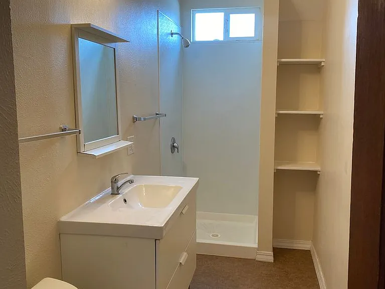 1804 S 6th St W — Photo 13