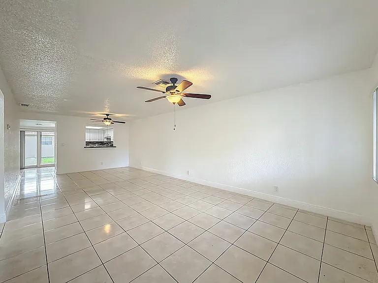 7504 NW 44th Ct #W — Photo 38