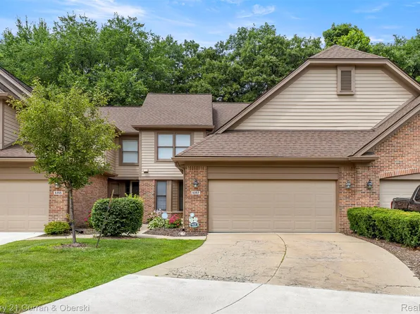 5357 Royal Vale Ln, Dearborn, MI 48126