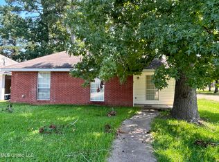 3072 Willow Dr, Brandon, MS 39042
