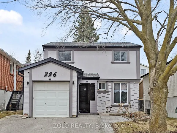226 Thoms Cres, Newmarket, ON L3Y 1E1