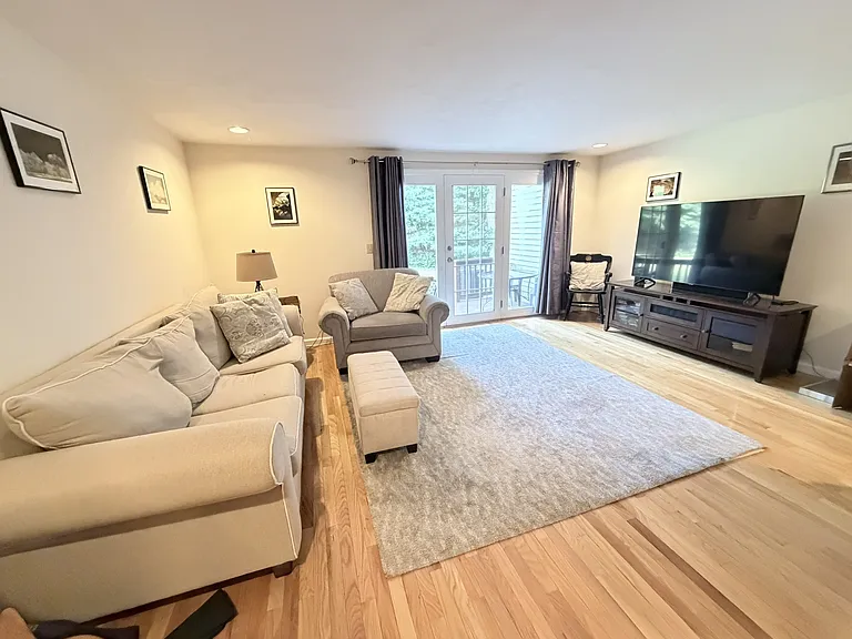 131 Bellwood Cir #131 — Photo 5
