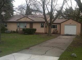 5720 Wright Dr, Troy, MI 48098