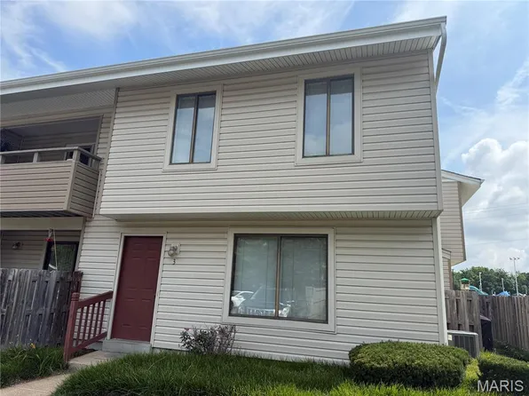 3 Dixons Ct #G, O'Fallon, MO 63366