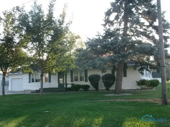 65 Rush St, Leipsic, OH 45856