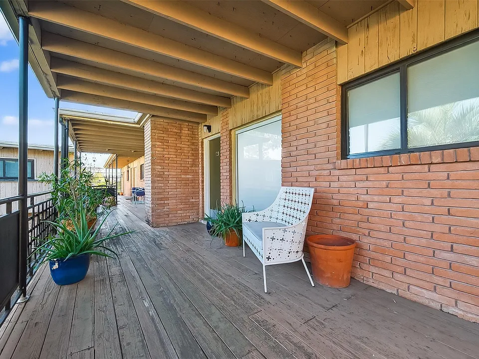 3809 N Braeswood Blvd #21