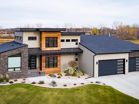 2nd image of 4773 Lilac Dr
