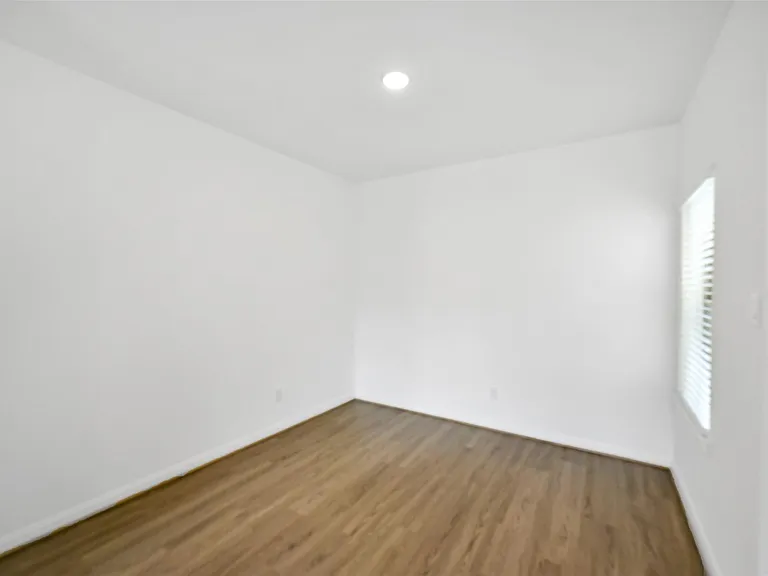 13315 Campos Dr — Photo 11