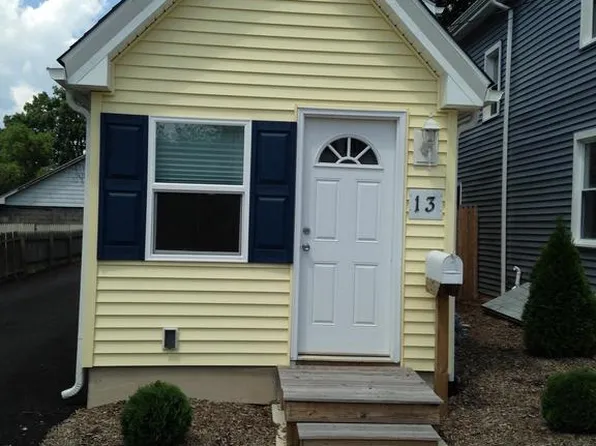 13-15 E Millbrooke Ave, Woodstown, NJ 08098