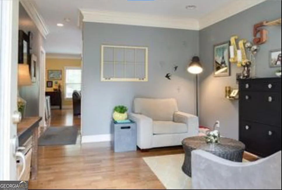 3 bed, 2.5 bath, 1742 sqft, $4,400 — Photo 3