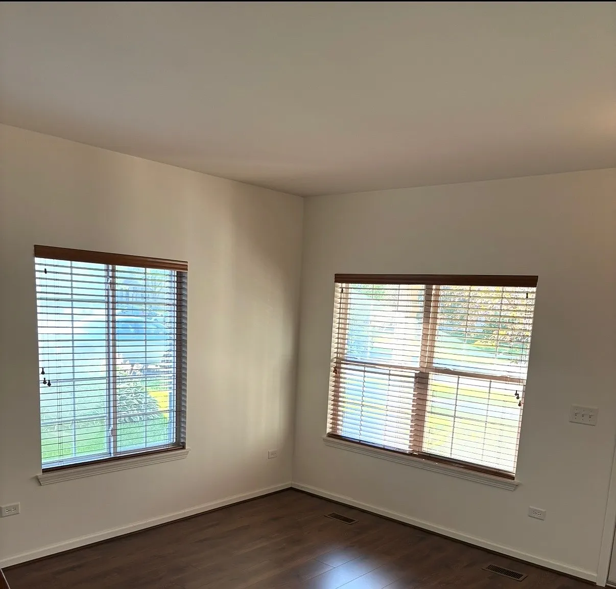 2 bed, 2.5 bath, 1889 sqft, $2,350 — Photo 1