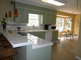 487 Valleyview Dr, Winder, GA 30680