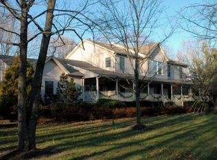 6 Coventry Ln, Hopewell, NJ 08525