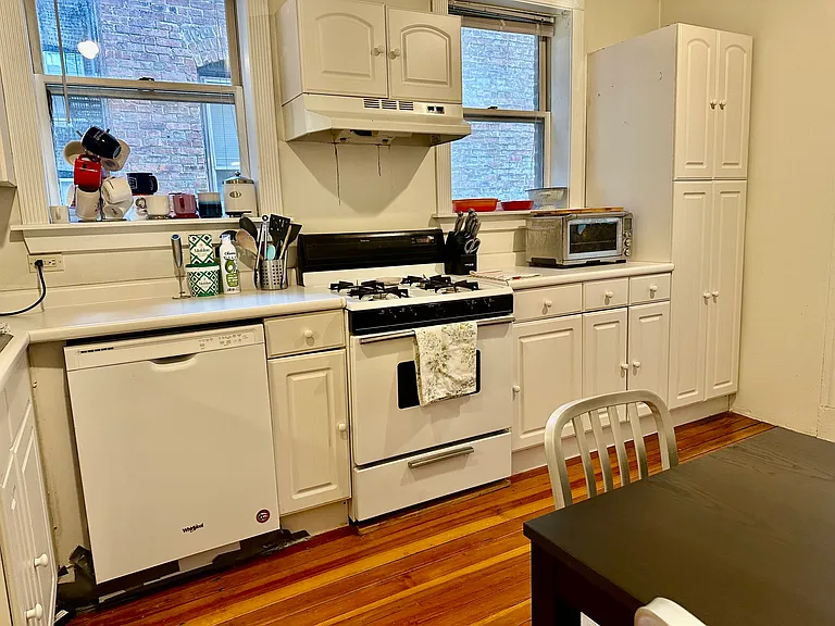 17 Irving St #9 — Photo 12