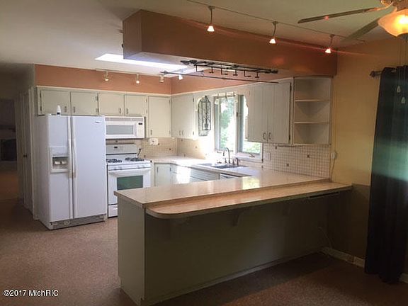 3rd image of 2147 Frank Ct