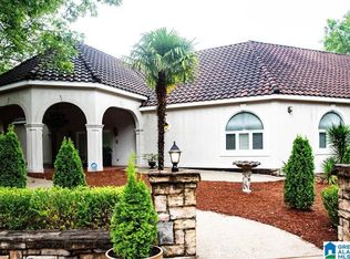 1 Oak Ridge Dr, Sylacauga, AL 35151