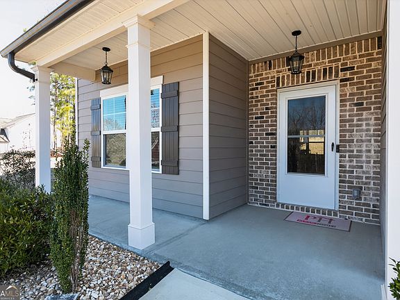 3rd image of 75 Shoals Trl