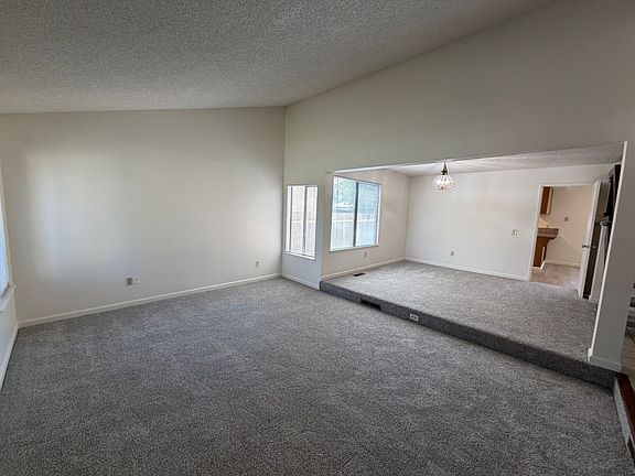 5th image of 872 Shellwood Way
