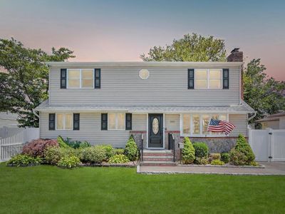 260 9th Street, Bethpage, NY, 11714