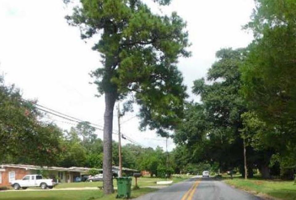 2nd image of 789 Turner Rd
