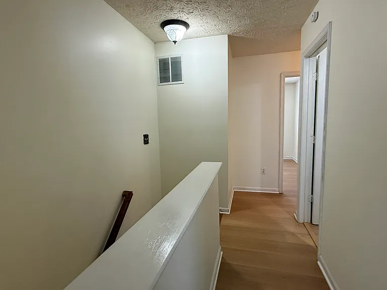 3340 Hollow Ct — Photo 21