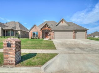 8112 N 77th Ave E, Owasso, OK 74055