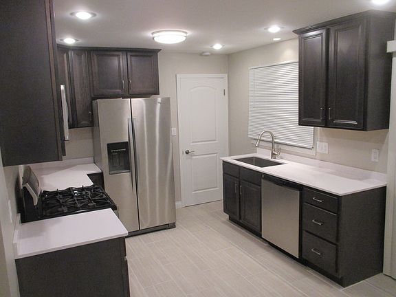 New Quartz Countertops