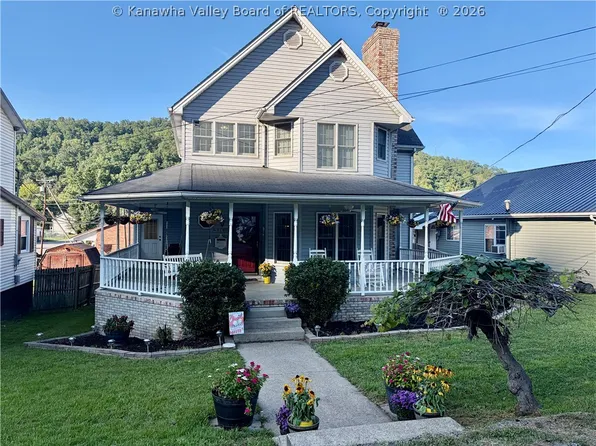 519 2nd St W, Madison, WV 25130