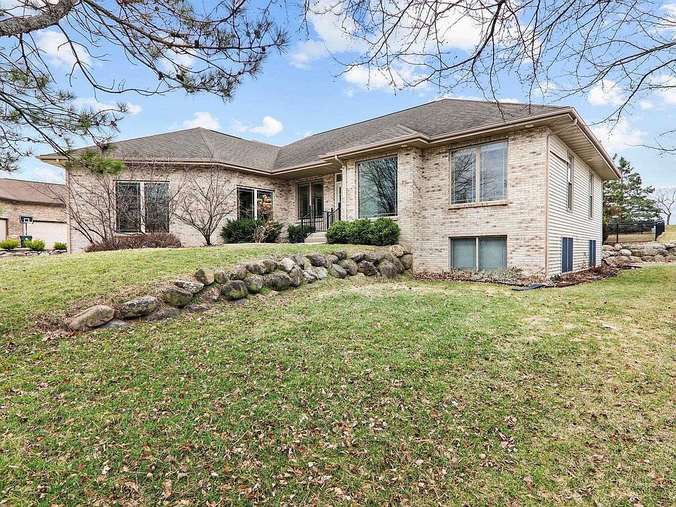 1st image of 9621 Shadow Wood Dr